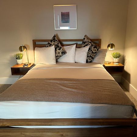 Entire Modern 7 Unit 7 Bath Boutique Inn 纽波特 外观 照片
