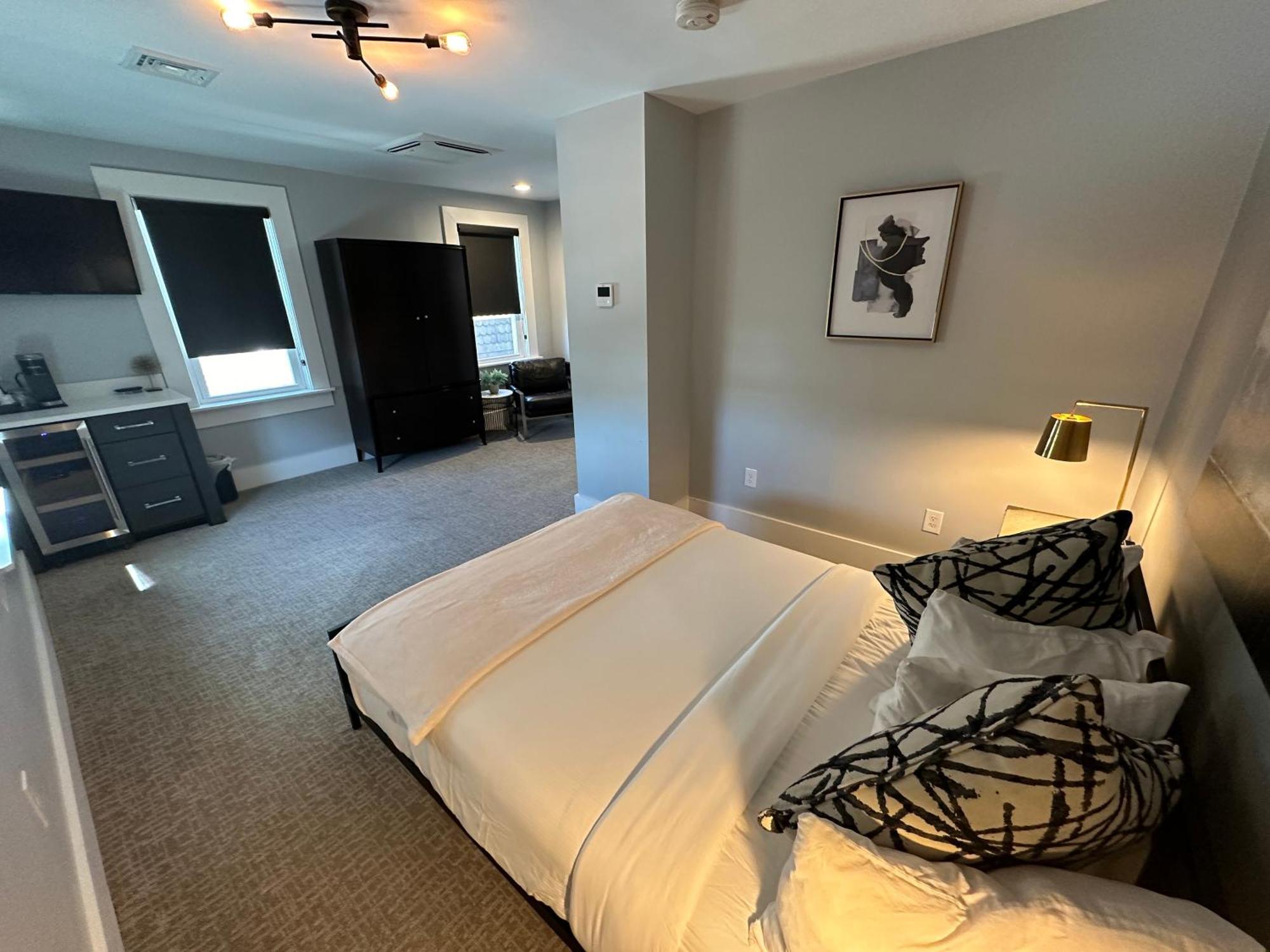 Entire Modern 7 Unit 7 Bath Boutique Inn 纽波特 外观 照片