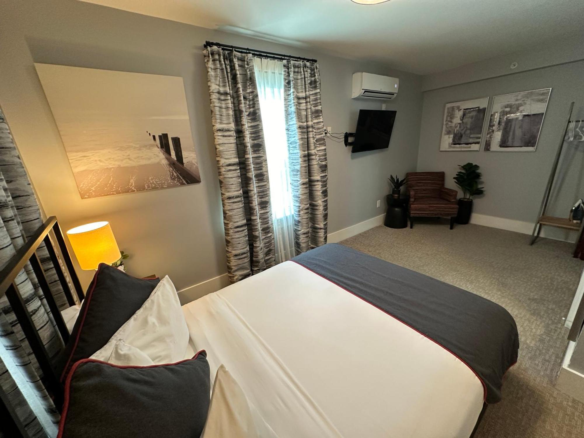 Entire Modern 7 Unit 7 Bath Boutique Inn 纽波特 外观 照片