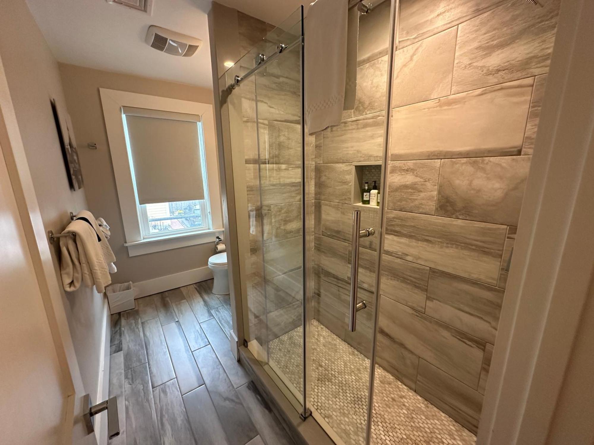 Entire Modern 7 Unit 7 Bath Boutique Inn 纽波特 外观 照片