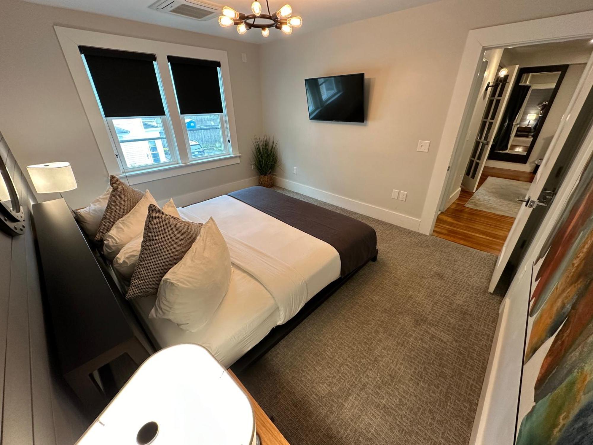 Entire Modern 7 Unit 7 Bath Boutique Inn 纽波特 外观 照片